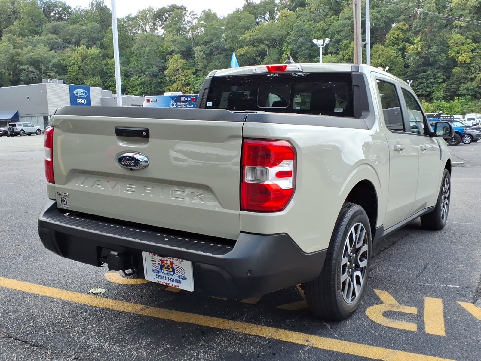 Certified 2024 Ford Maverick Lariat FWD image 8