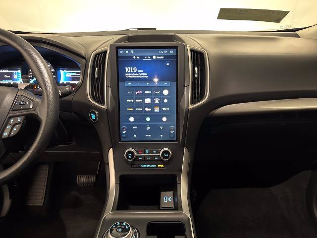 Certified 2024 Ford Edge SE w/ Black Appearance Package AWD/4WD image 17