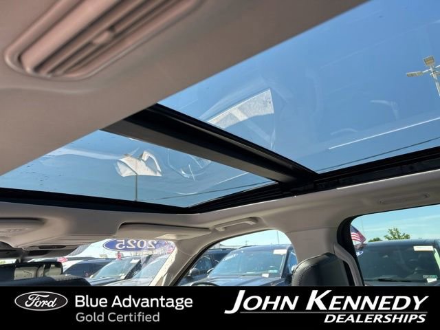 Certified 2025 Ford Expedition Active AWD/4WD image 40