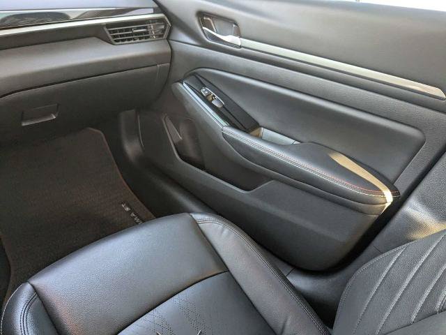 Used 2024 Nissan Altima 2.0 SR FWD image 17