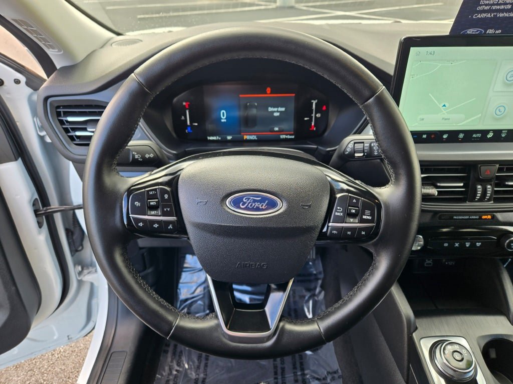 Certified 2025 Ford Escape SE FWD image 31