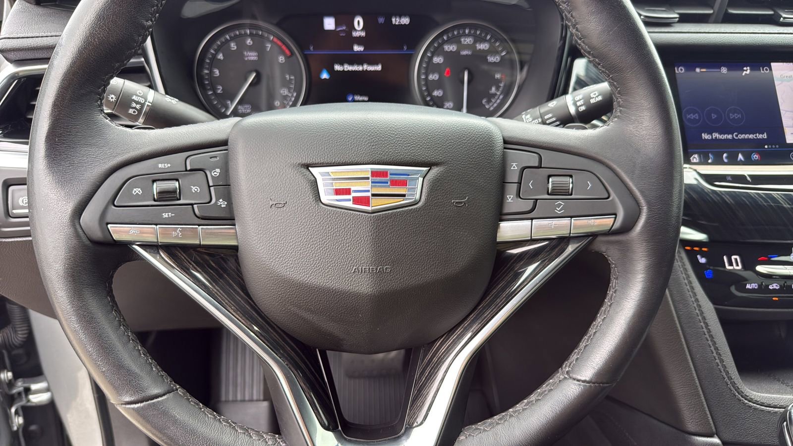Used 2023 Cadillac XT6 Premium Luxury w/ Technology Package FWD image 14
