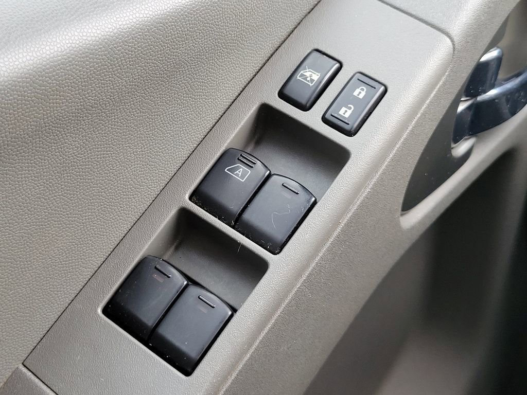 Used 2020 Nissan Frontier SV w/ Midnight Edition Floor Mats image 24