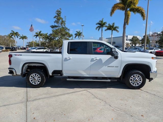 Used 2025 Chevrolet Silverado 2500 LT w/ Convenience Package image 5