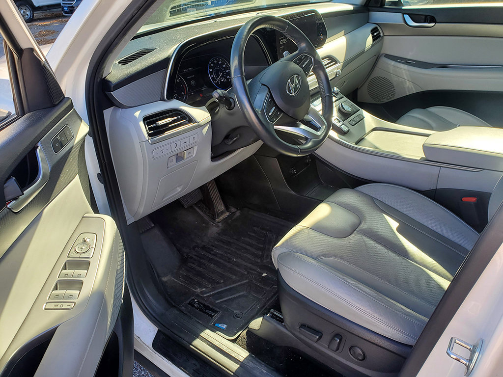 Used 2022 Hyundai Palisade SEL w/ Premium Package FWD image 6