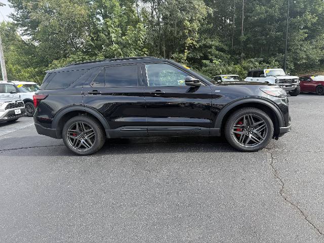 Certified 2025 Ford Explorer ST-Line w/ ST-Line Street Pack AWD/4WD image 16