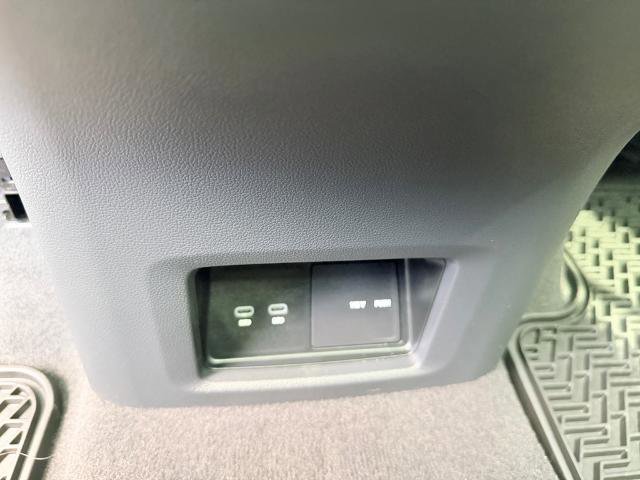 Used 2025 Volkswagen Atlas Cross Sport SEL Premium R-Line image 39