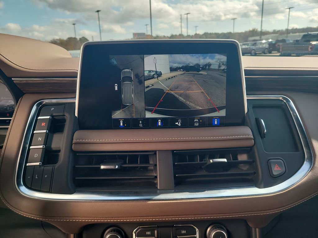 Used 2023 Chevrolet Suburban High Country image 23