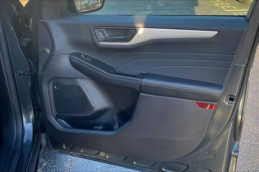 Certified 2022 Ford Escape SE w/ SE Sport Appearance Package AWD/4WD image 23