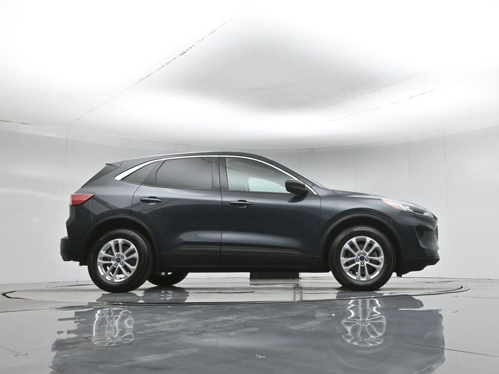 Certified 2022 Ford Escape SE w/ Cold Weather Package AWD/4WD image 11