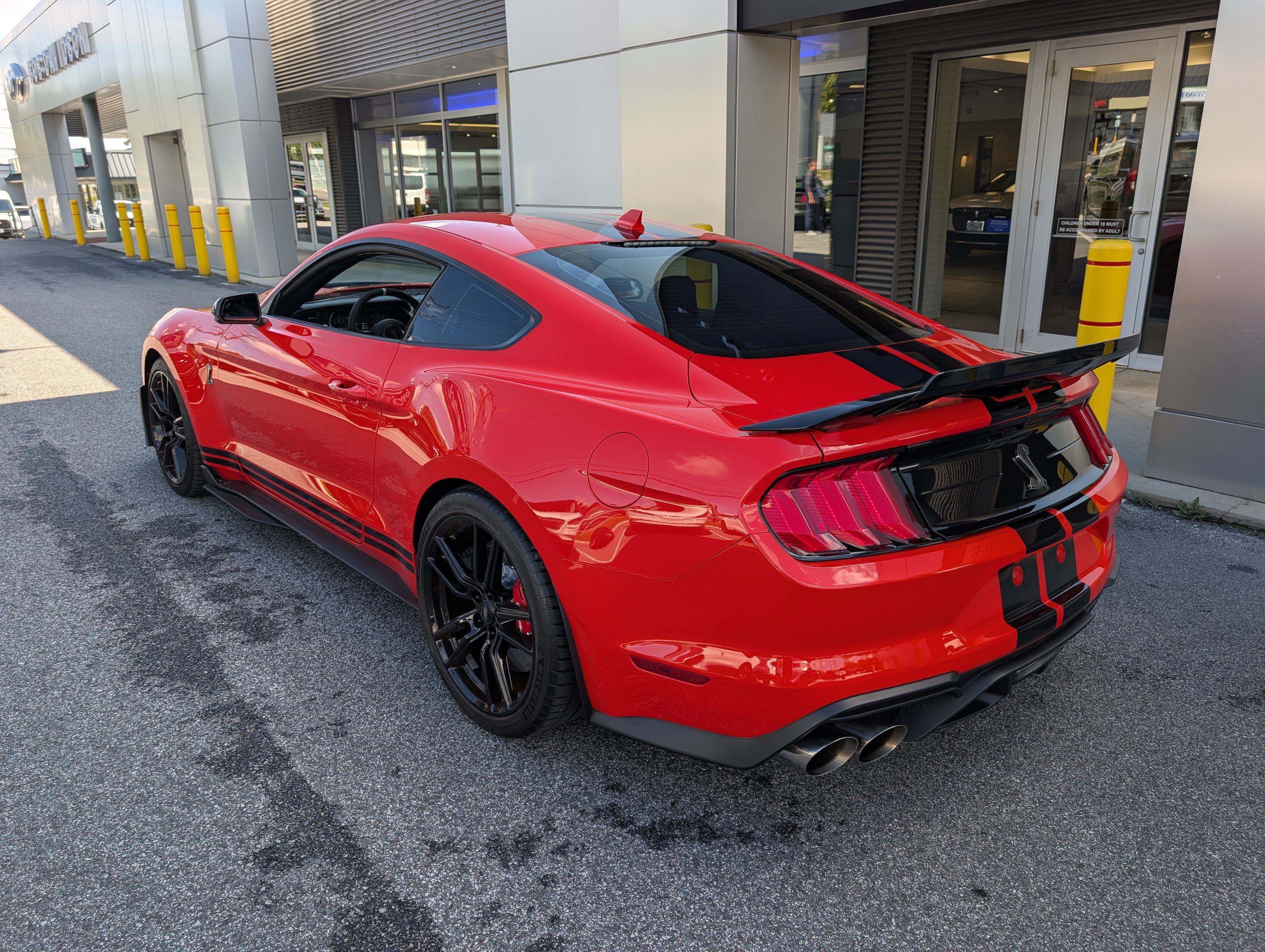 Certified 2022 Ford Mustang Shelby GT500 w/ Technology Package RWD image 5