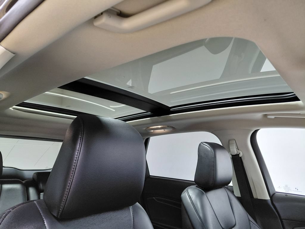 Certified 2020 Ford Edge Titanium AWD/4WD image 6