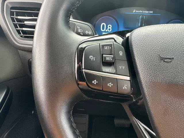 Certified 2025 Ford Escape Platinum AWD/4WD image 17