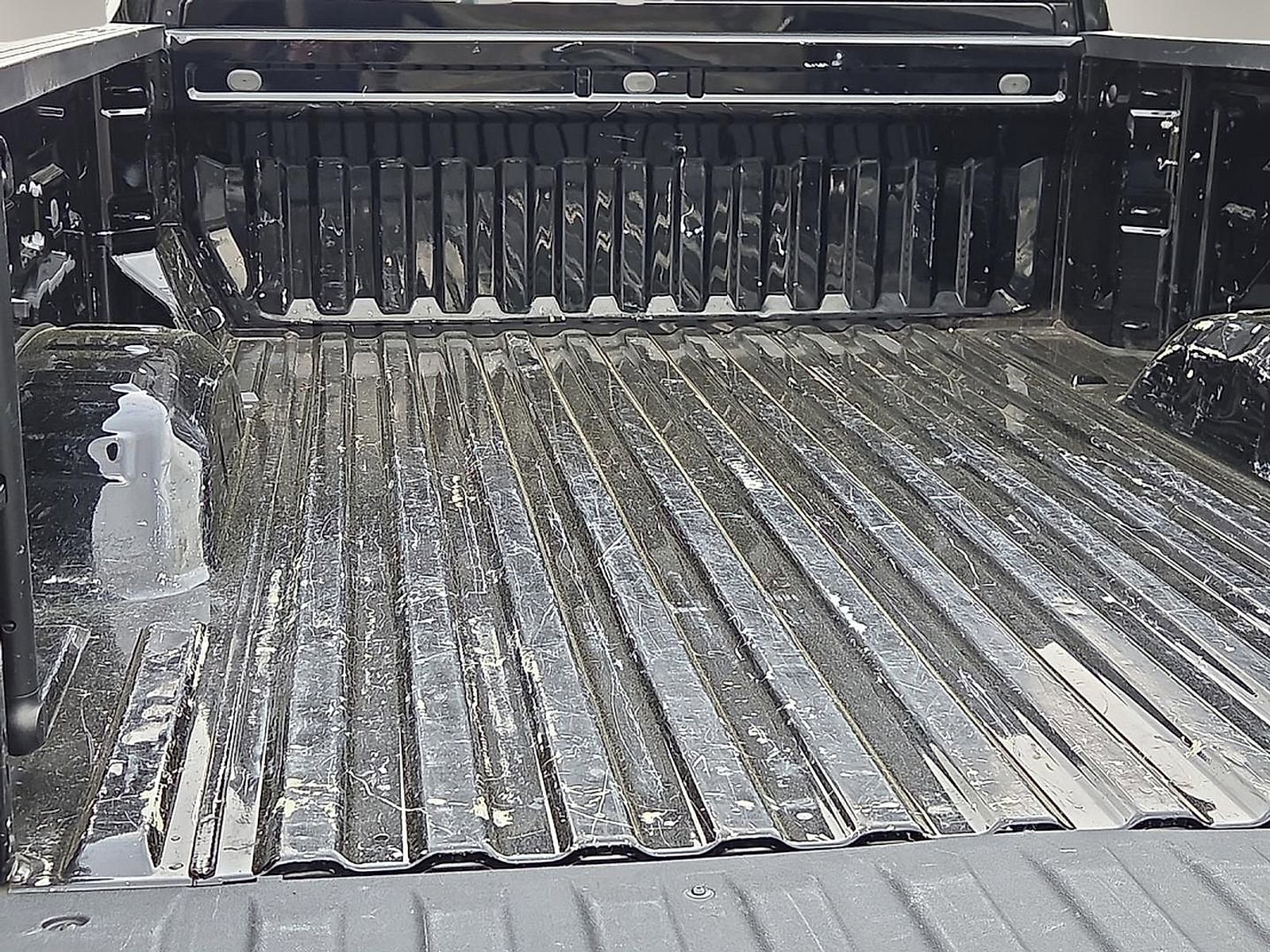 Used 2022 GMC Sierra 3500 SLT w/ SLT Convenience Package image 8