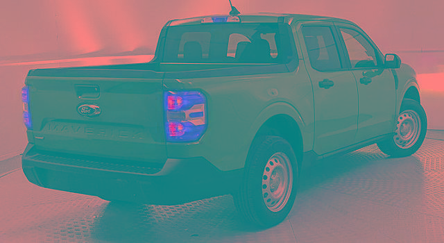 Certified 2022 Ford Maverick XL image 4