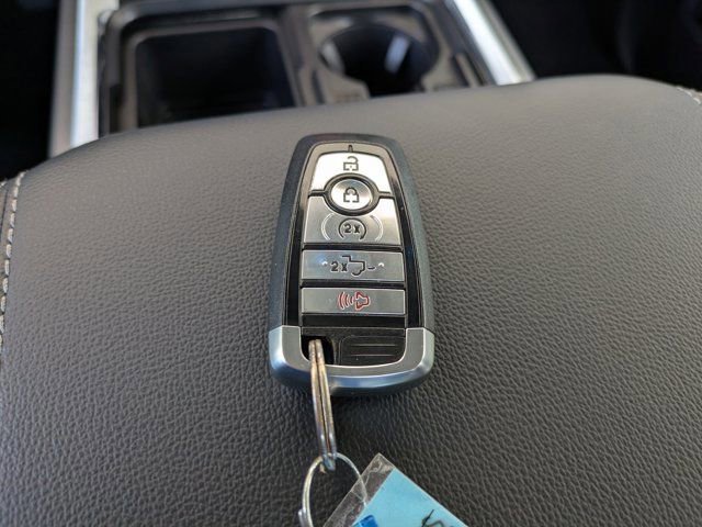 Certified 2025 Ford F250 Lariat image 31