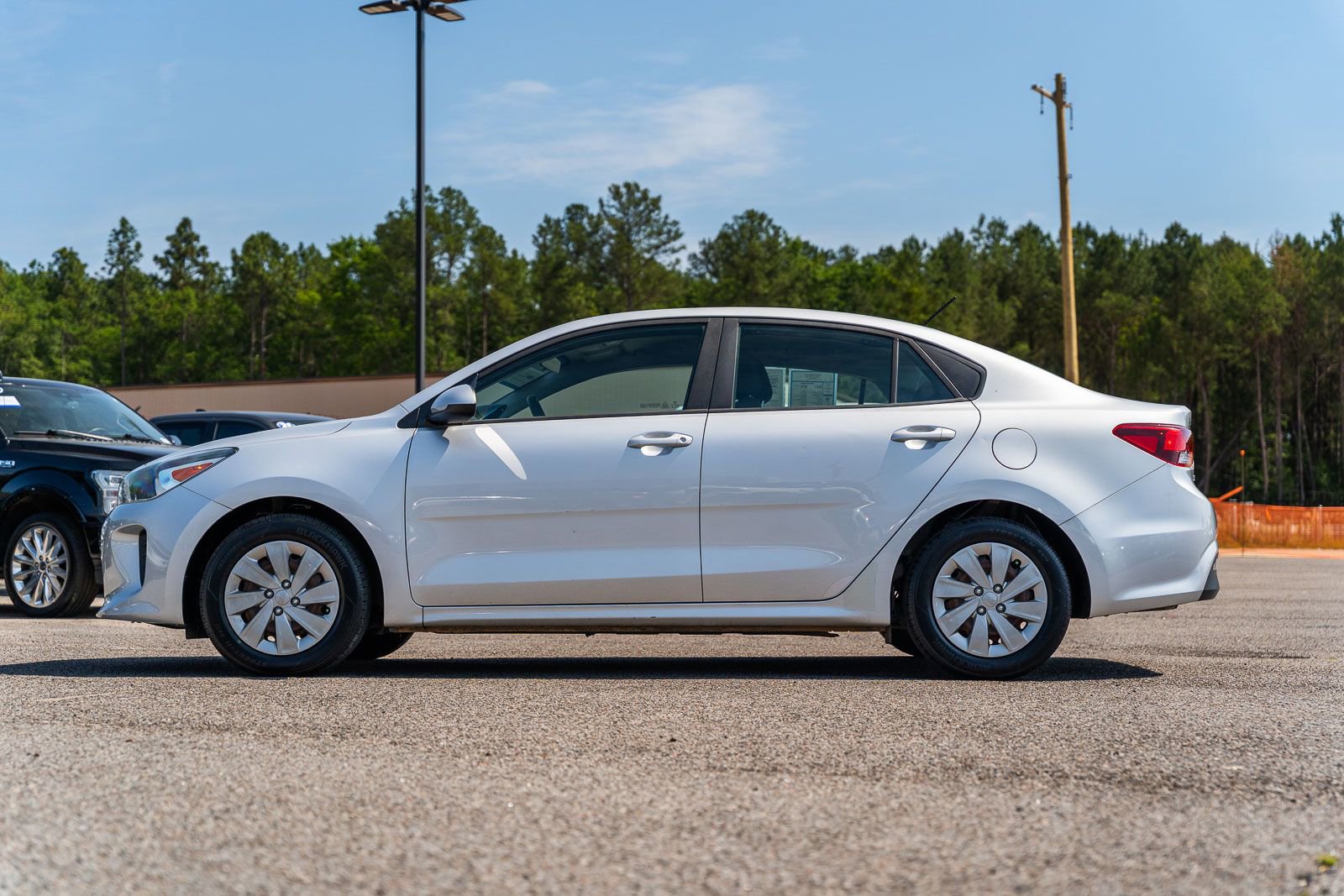 Used 2019 Kia Rio S FWD image 4