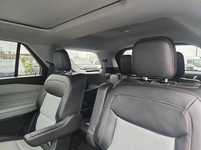 Certified 2022 Ford Explorer XLT w/ Equipment Group 202A AWD/4WD image 25
