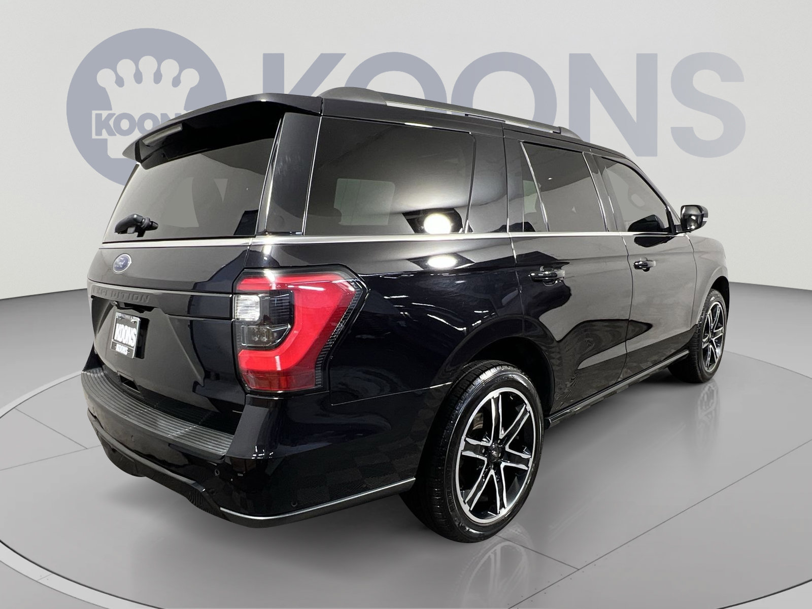 Certified 2019 Ford Expedition Limited w/ Equipment Group 303A AWD/4WD image 4