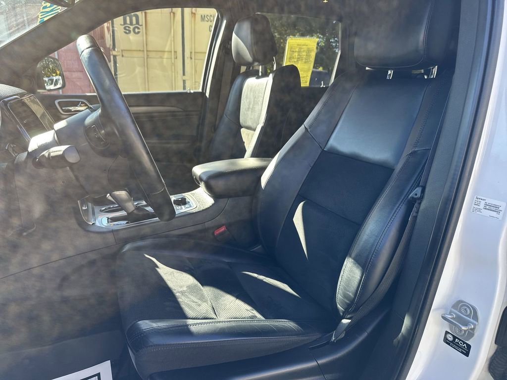 Used 2022 Jeep Grand Cherokee Laredo X image 11