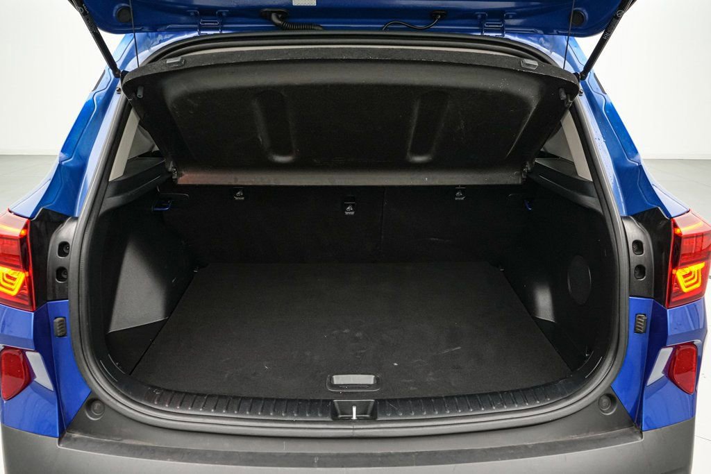 Used 2023 Kia Seltos SX w/ SX Sunroof Package image 21