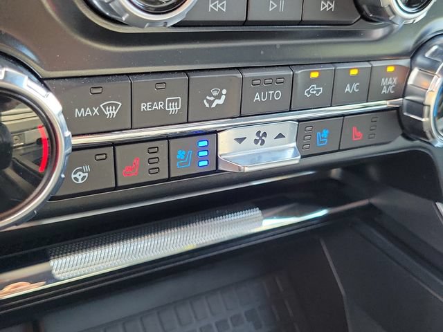 Certified 2022 Ford F150 Raptor w/ Raptor 37 Performance Package AWD/4WD image 11