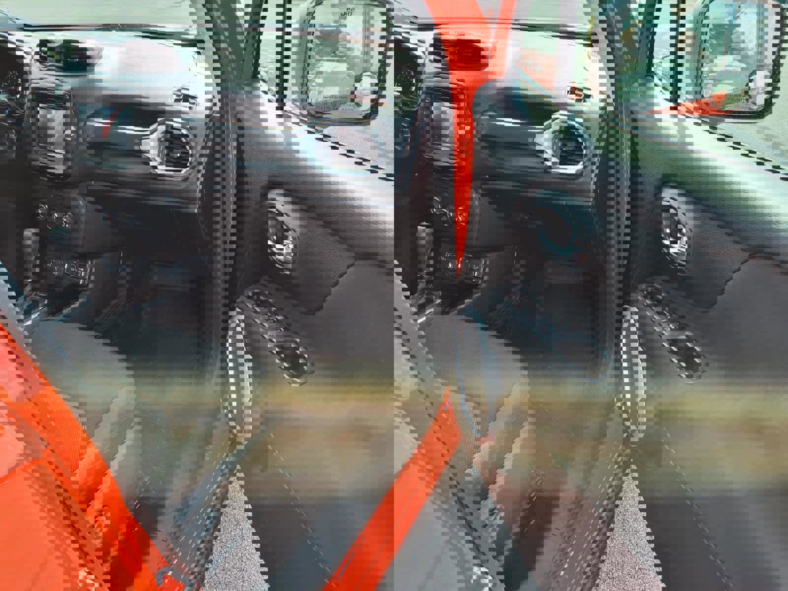 Used 2019 Jeep Renegade Sport image 26