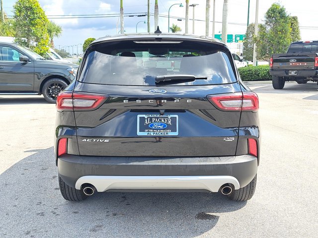 Certified 2025 Ford Escape Active image 3