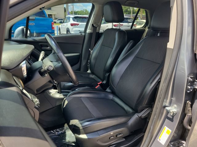 Used 2019 Chevrolet Trax LT w/ LT Convenience Package FWD image 20