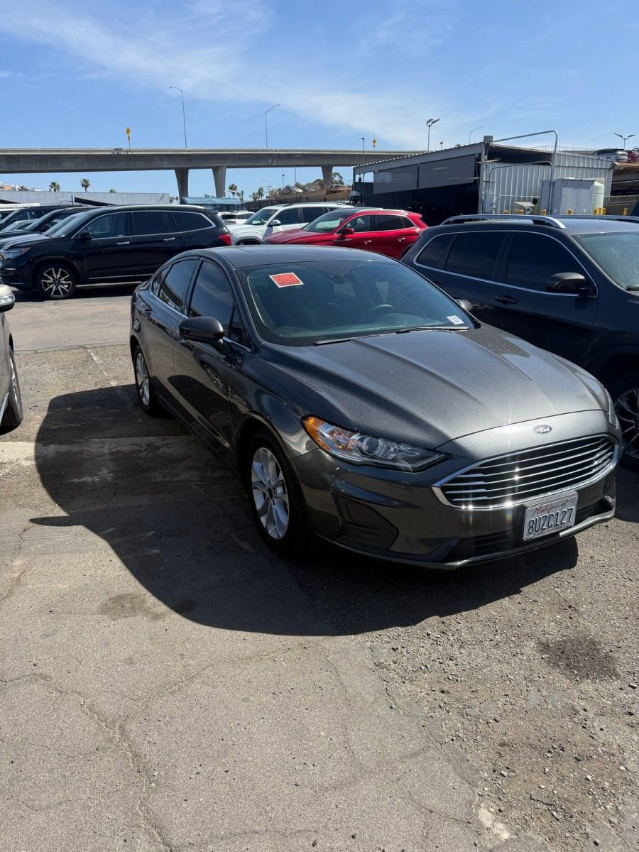 Certified 2020 Ford Fusion SE FWD image 3