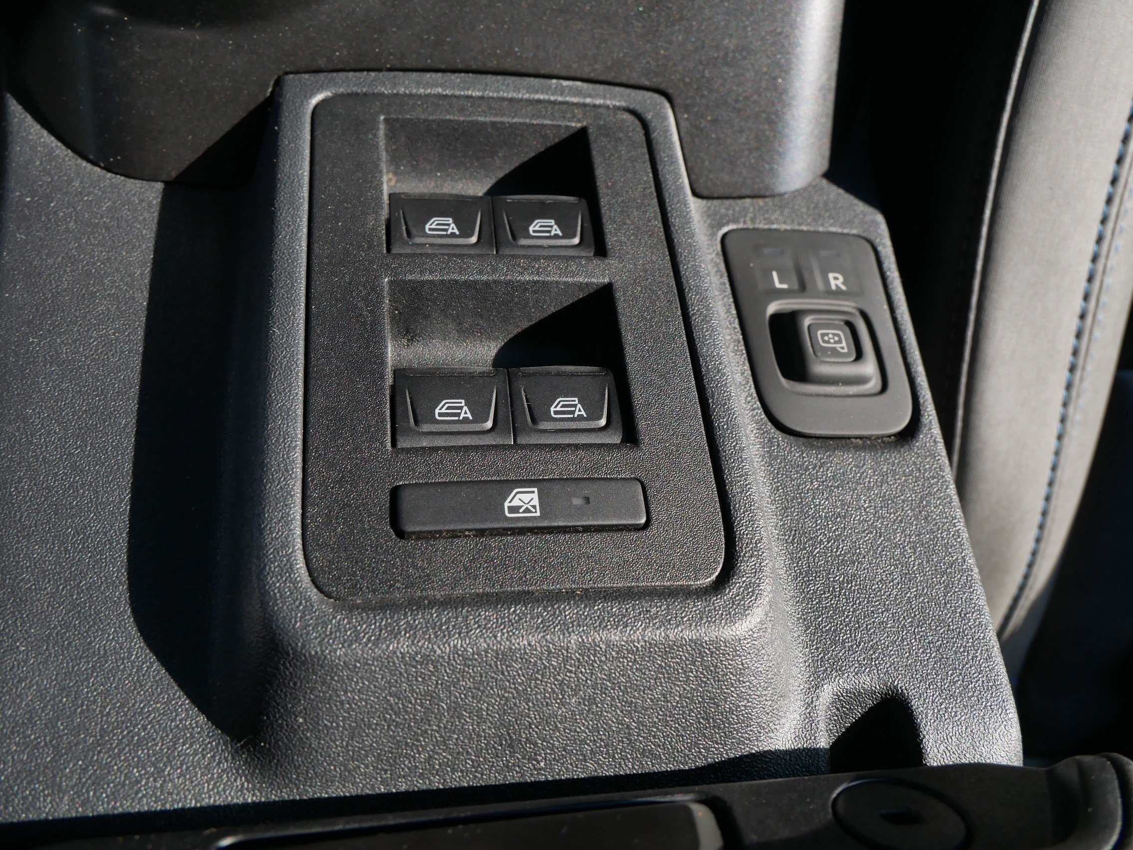 Certified 2021 Ford Bronco Black Diamond image 30