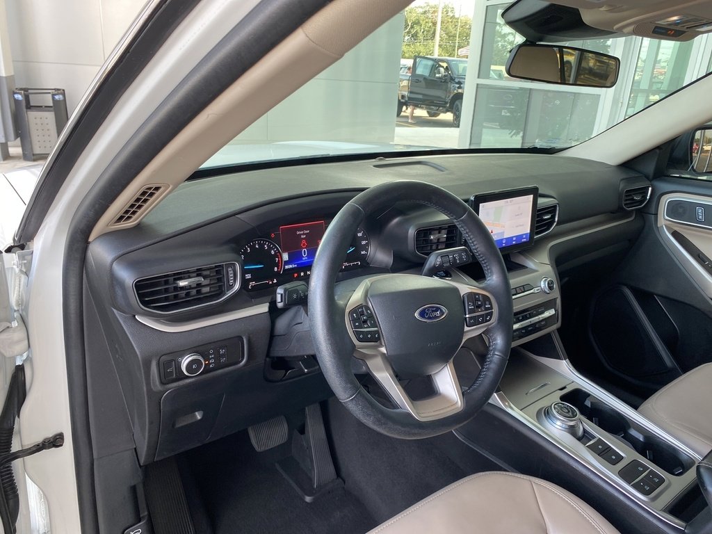 Certified 2023 Ford Explorer XLT w/ Equipment Group 202A image 10