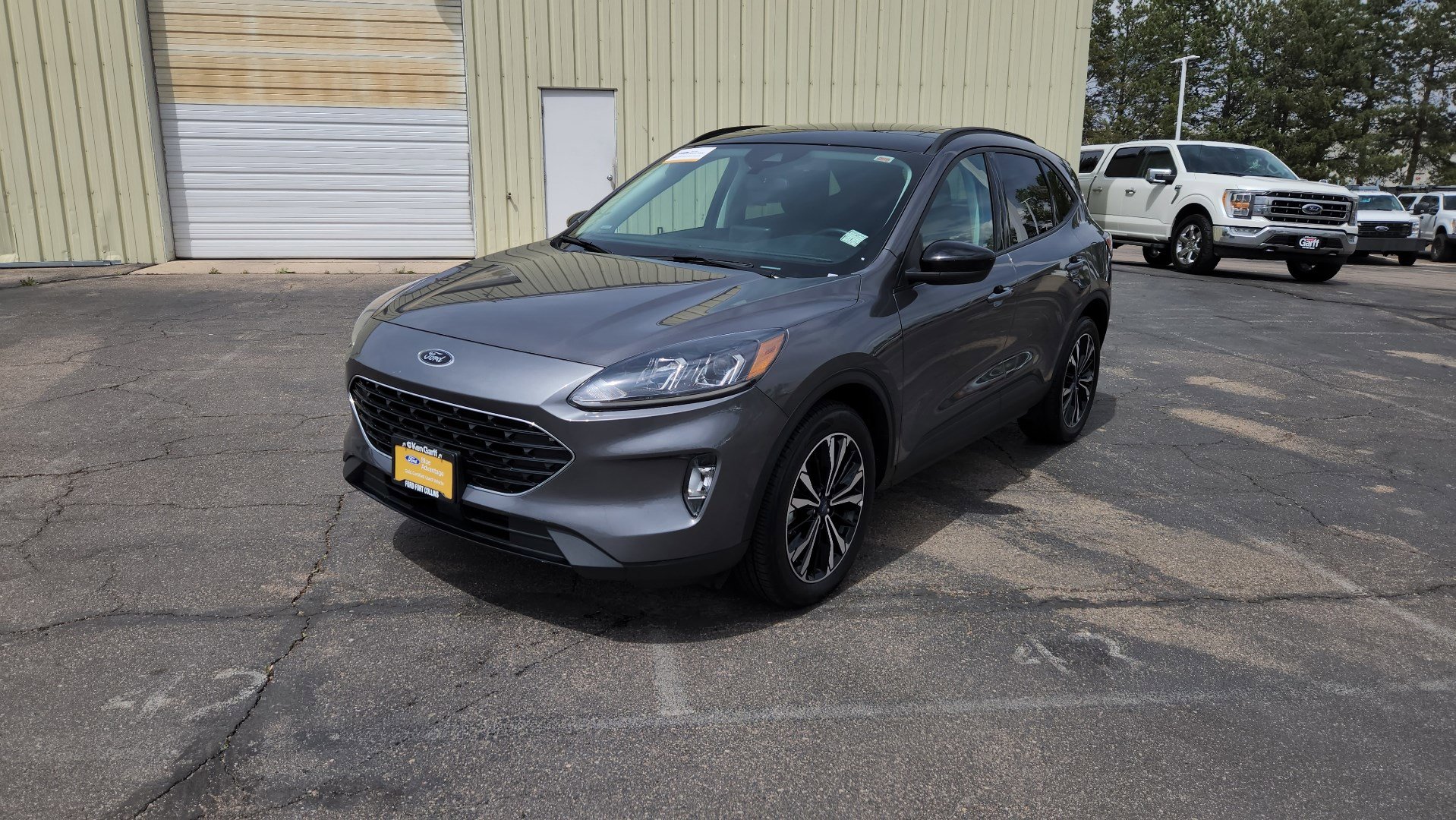 Certified 2022 Ford Escape SEL w/ SEL Stealth AWD Package image 3