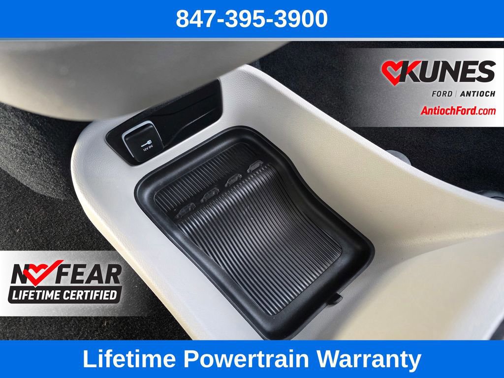 Used 2024 Chrysler Pacifica Touring-L image 57