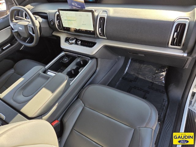Certified 2025 Ford Expedition Active AWD/4WD image 17