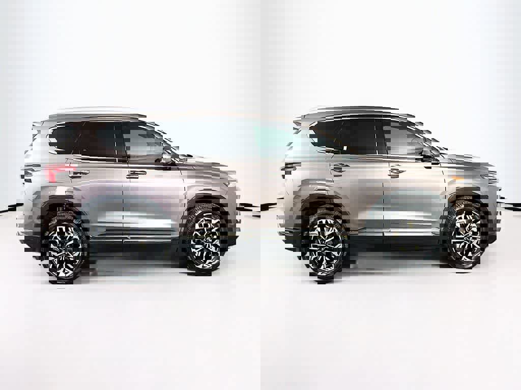 Used 2020 Hyundai Santa Fe Limited image 6