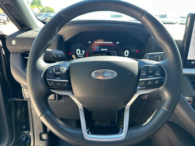 Certified 2025 Ford Explorer Platinum w/ Ultimate Package AWD/4WD image 35