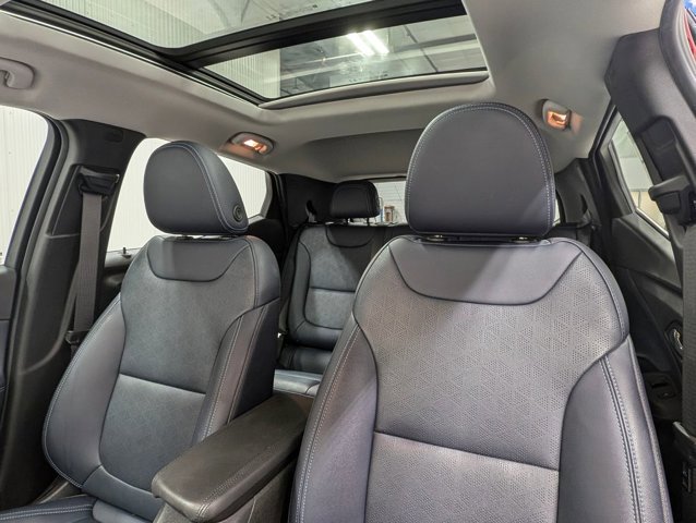 Used 2022 Chevrolet Bolt EUV Premier w/ Launch Edition image 8