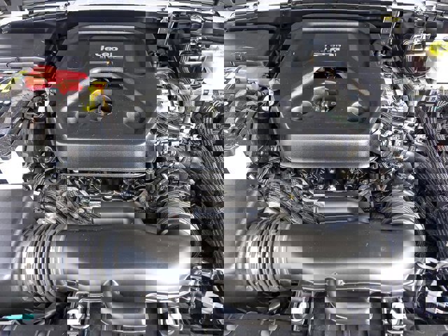 Used 2021 Jeep Wrangler Unlimited Sahara w/ Cold Weather Group image 31