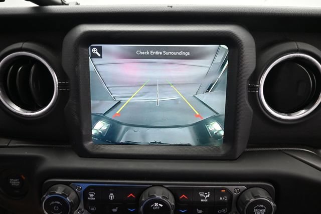 Used 2020 Jeep Gladiator Overland AWD/4WD image 18