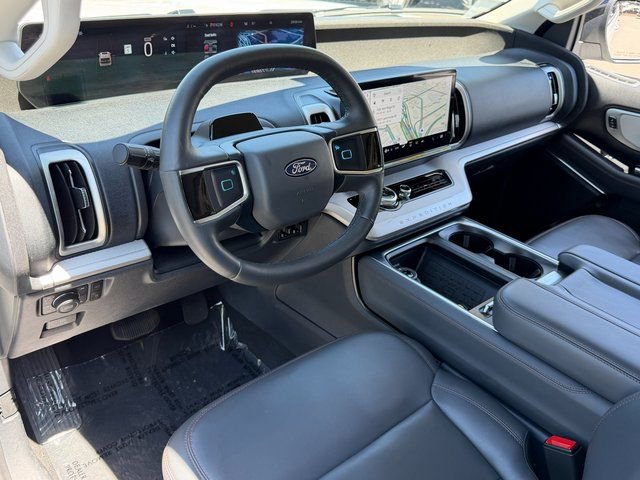 Certified 2025 Ford Expedition Active AWD/4WD image 28