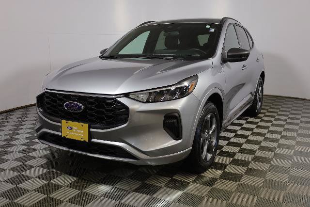 Certified 2024 Ford Escape ST-Line w/ Tech Pack #1 AWD/4WD image 3
