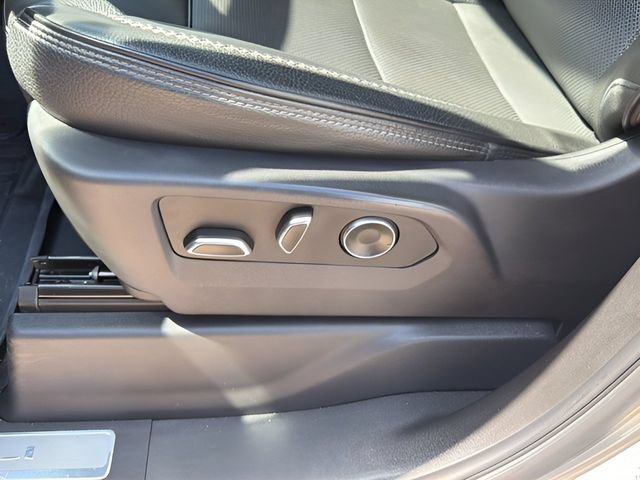 Used 2024 GMC Sierra 2500 Denali w/ Denali Reserve Package AWD/4WD image 20