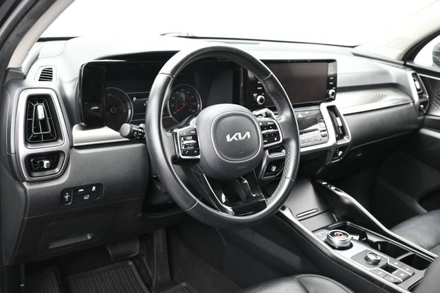 Used 2023 Kia Sorento EX AWD/4WD image 31
