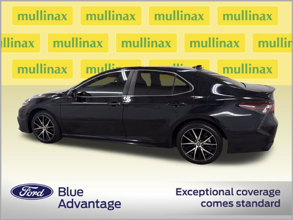 Used 2022 Toyota Camry SE FWD image 11