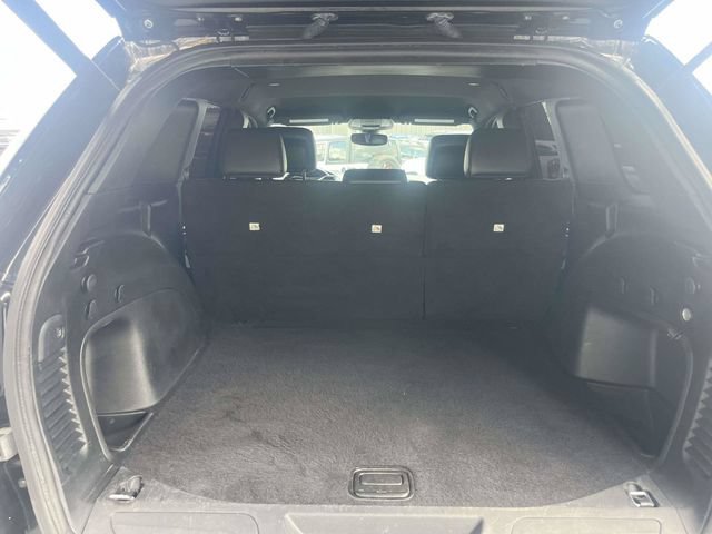 Used 2022 Jeep Grand Cherokee Laredo X RWD image 12