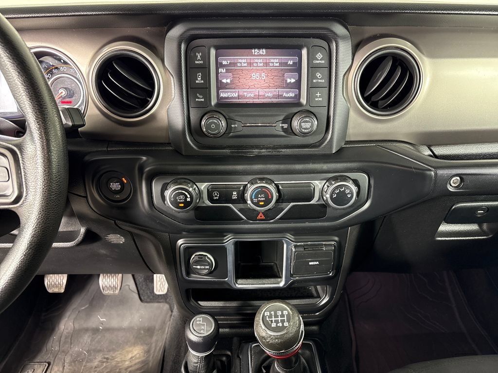Used 2020 Jeep Wrangler Unlimited Sport AWD/4WD image 29