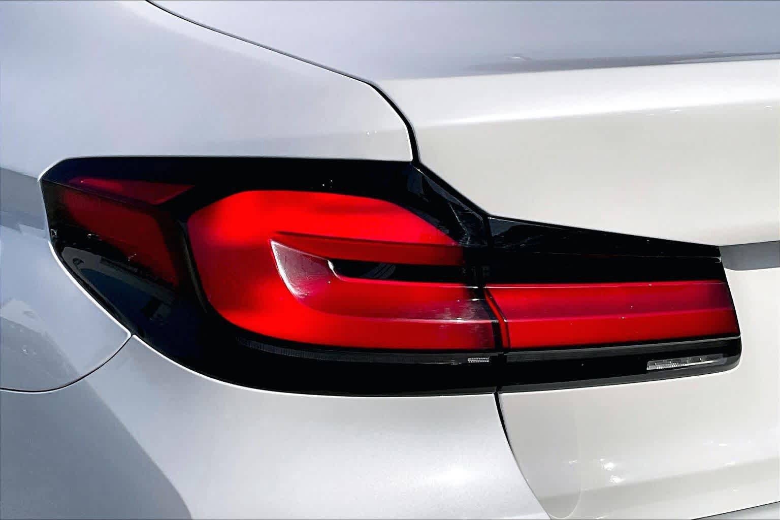 Used 2022 BMW 530i w/ Executive Package RWD image 25