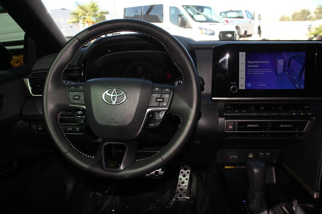 Used 2025 Toyota Camry SE FWD image 17