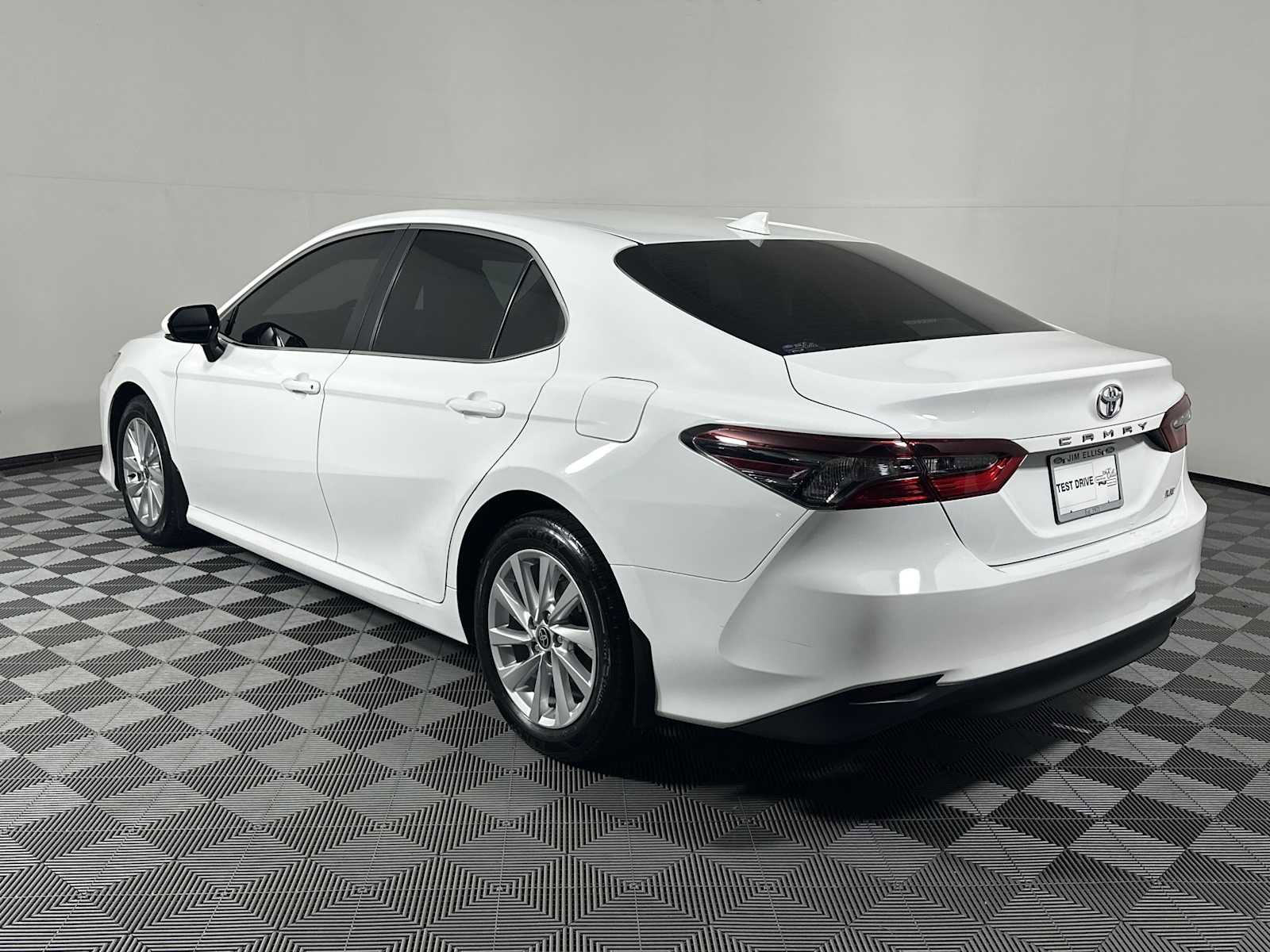 Used 2024 Toyota Camry LE w/ Convenience Package FWD image 9